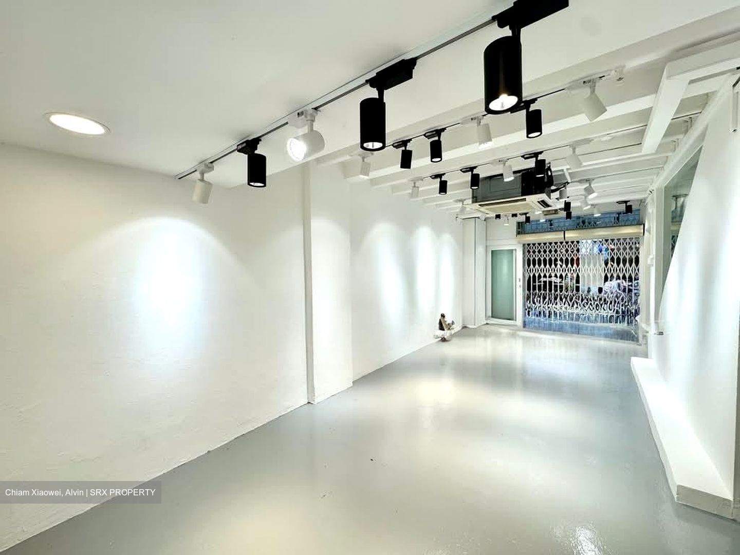 North Bridge Road (D7), Retail #547845691